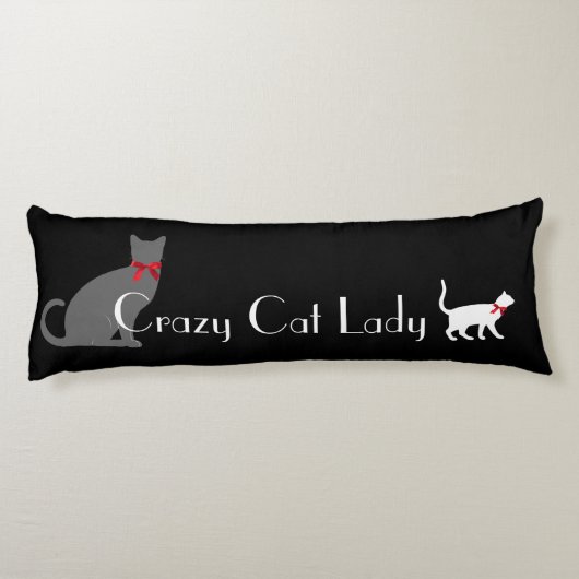 Cute Crazy Cat Lady, grijze witte katten op zwart Lichaamskussen (Achterkant)