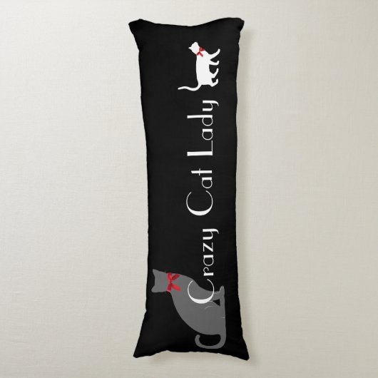 Cute Crazy Cat Lady, grijze witte katten op zwart Lichaamskussen (Voorkant Verticaal)
