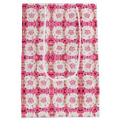 Cute Crocheted Teddy Bear Girl's Baby Shower Medium Cadeauzakje (Achterkant)