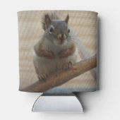 Cute Crouching Squirrel op Branch Blikjeskoeler (Achterkant)