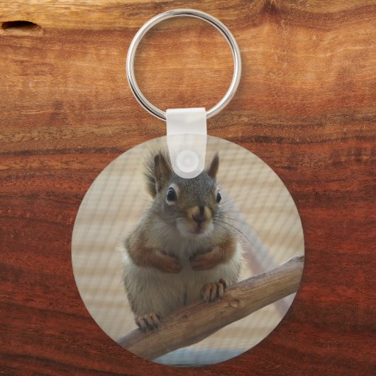Cute Crouching Squirrel op Branch Sleutelhanger (Voorkant)