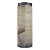 Cute Crouching Squirrel op Branch Thermosbeker (Achterkant)