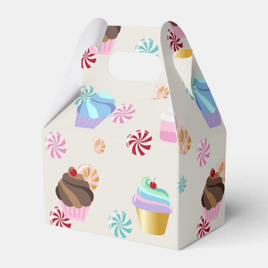 Cute Cupcake and Candy Pattern for Birthday Party Bedankdoosjes (Voorkant Zijde)