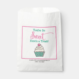 Cute Cupcake met Cherry Sweet Treat Bedankzakje