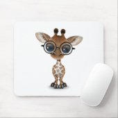 Cute Curious Baby Giraffe Wearing Glasses Muismat (Met muis)