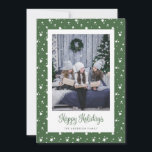 Cute Custom Green Stars Foto Feestdagenkaart<br><div class="desc">De groene de fotovakantiekaarten van de douane met sterren op een gewone blauwe achtergrond en een prachtige feestelijke manuscripttitel. Pas deze stijlvolle fotovakantiekaarten eenvoudig aan met uw afbeelding en een familienaam.</div>