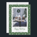 Cute Custom Green Stars Foto Feestdagenkaart<br><div class="desc">De groene de fotovakantiekaarten van de douane met sterren op een gewone blauwe achtergrond en een prachtige feestelijke manuscripttitel. Pas deze stijlvolle fotovakantiekaarten eenvoudig aan met uw afbeelding en een familienaam.</div>