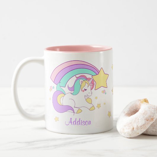 Cute Custom Personalized Magical Rainbow Unicorn Tweekleurige Koffiemok (Met donut)