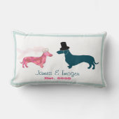 Cute Dachshund Dog Passen getrouwd Monogram Kussen (Voorkant)