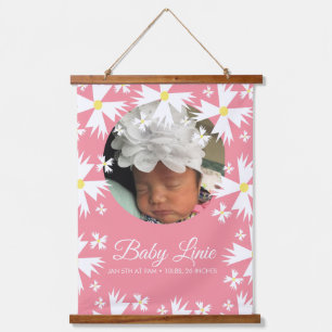 Cute Daisy Bloemen Rand Foto Baby Aankondiging  Hangend Wandkleed