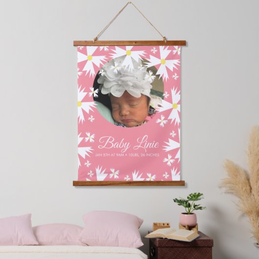 Cute Daisy Florals Border Fotoaankondiging Baby Hangend Wandkleed (Slaapkamer)