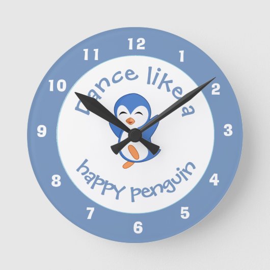 Cute Dance als een Happy Penguin Blue Ronde Klok (Voorkant)