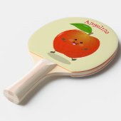 Cute dansend apple cartoon illustratie tafeltennisbatje (Voorkant Gekanteld)