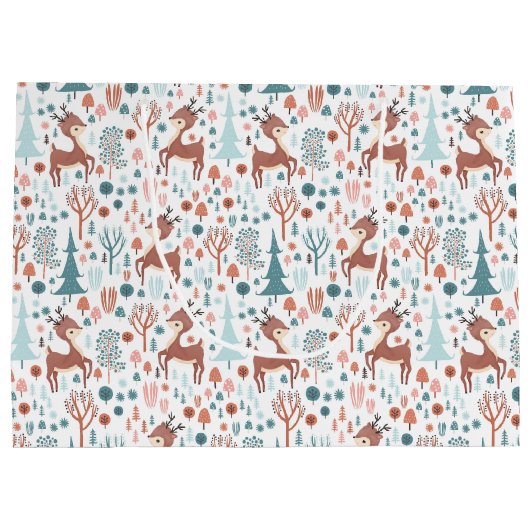 Cute Deer in Whimsical Forest Pattern Groot Cadeauzakje (Achterkant)