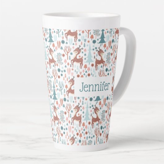 Cute Deer in Whimsical Forest Pattern Kerstmis Latte Mok (Rechterhoek)
