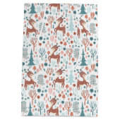 Cute Deer in Whimsical Forest Pattern Kerstmis Medium Cadeauzakje (Achterkant)