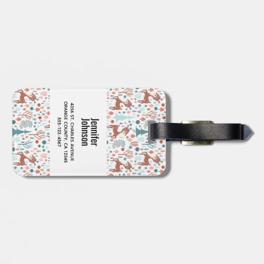 Cute Deer in Whimsical Forest Pattern Monogram Bagagelabel (Achterkant horizontaal)