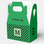 Cute Diagonal Stripes Green and Black Initiaal Bedankdoosjes (Geopend)