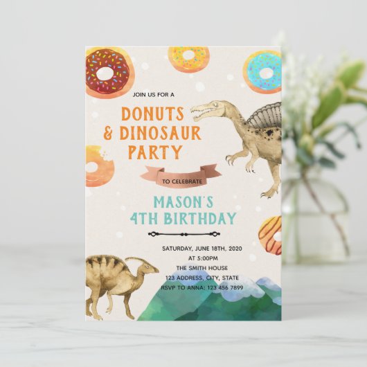 Cute dinosaur donut boy party kaart (Staand voorkant)