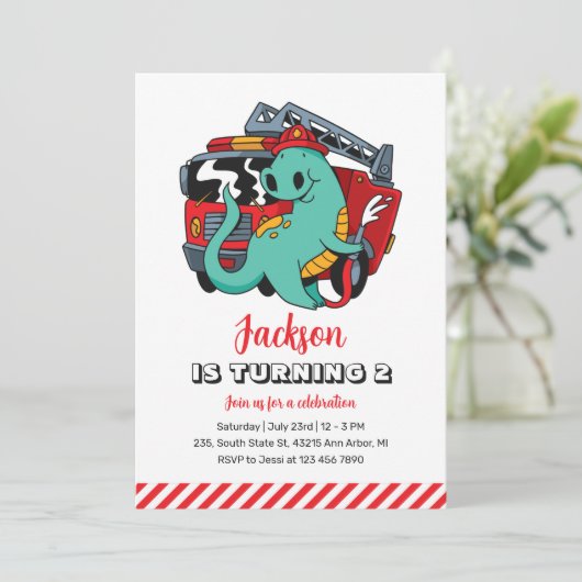 Cute Dinosaur Firefighter Kinder Dino Birthday Kaart (Staand voorkant)