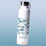 Cute Dinosaur Personalized Waterfles<br><div class="desc">Veel blauwe dinosaurussen,  Tyrannosaurus rex,  Spinosaurus,  Stegosaurus,  Diplodocus en Triceratops. Ideaal voor ontluikende paleontologen! Verwijder of verander de naam om aan te passen.</div>