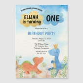 Cute Dinosaurs spelen 1 september Magnetische Uitnodiging (Voorkant)