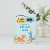 Cute Dinosaurs spelen jongen 1 geboortedag Uitnodiging Briefkaart (Staand voorkant)