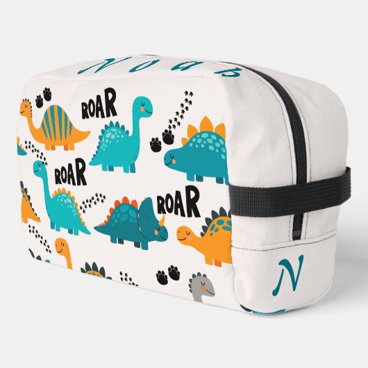 Cute Dinosaurus Patroon Aangepaste Monogram Naam K Toilettasje (Linkerhoek)