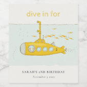 Cute Dive in underwater submarine Yellow Birthday Wijn Etiket (Enkel label)