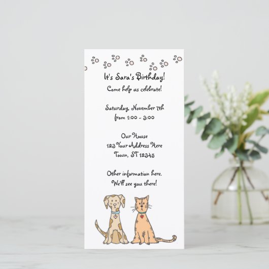 Cute Dog en Cat Birthday Invitation (Staand voorkant)