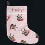 Cute Dog met Antlers Pattern Personalized Kleine Kerstsok<br><div class="desc">Dit is een waterverf en kleurenpotlood illustratie van een schattige Amerikaanse pit-stier met rode sjaal en geweien die in een zoet patroon worden gemaakt. Bovenaan dit bestand kan een naam worden afgedrukt. Geweldig ontwerp voor hondenliefhebbers!</div>