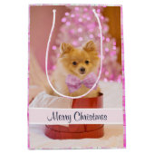 Cute Dog met Roze Bow-kerstfoto Medium Cadeauzakje (Voorkant)