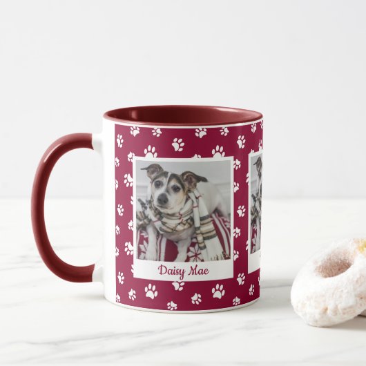 Cute Dog Name & Photo Red and White Paw Prints Mok (Met donut)