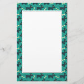 Cute Dog Pattern met Bone on Green Background Briefpapier (Voorkant)