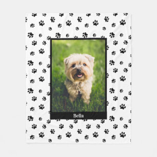 Cute Dog Photo met naam Black Paw Prints Pattern Fleece Deken