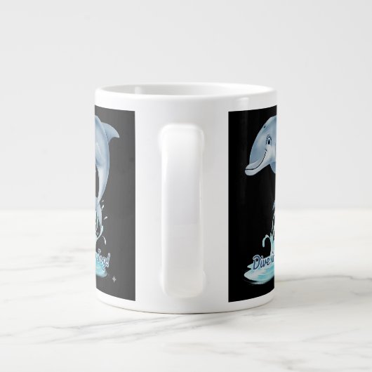 Cute Dolphin Mug – Dive into Joy | Retro Ocean Aes Grote Koffiekop (Achterkant)