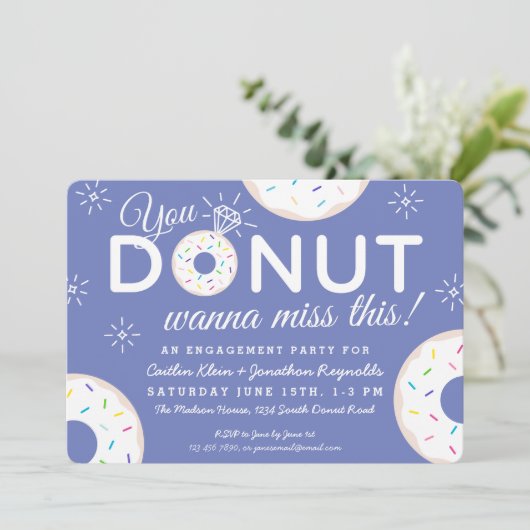 Cute Donut Engagement Party-uitnodigingen Kaart (Staand voorkant)