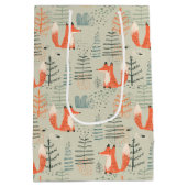 Cute Doodle Fox Forest Woodland Pattern Medium Cadeauzakje (Achterkant)