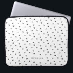 Cute Doodle Heart Patroon Laptop Sleeve<br><div class="desc">Cute doedle hartpatroon,  gepersonaliseerde laptophoes. De eigenschappen van het ontwerp,  de grijze laag getrokken harten en de enige lijn van de sjabloon tekst voor jouw naam in passende grijze kleur.</div>