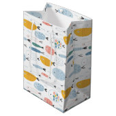 Cute Doodle School of Fish Pattern Medium Cadeauzakje (Voorkant Gekanteld)