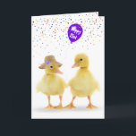 Cute Duck Couple met 21st Birthday ballon Kaart<br><div class="desc">Cute yellow duckings met een paarse 21e verjaardagsballon en partijconfetti op een witte achtergrond. Alle tekst kan worden gewijzigd. Leeftijd kan worden bewerkt. De achtergrondkleur kan worden gewijzigd.</div>