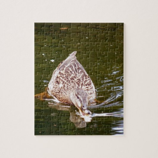 Cute Duck Feeding Legpuzzel (Verticaal)
