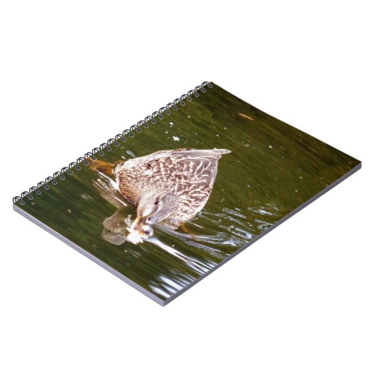 Cute Duck Feeding Notitieboek (Linkerzijde)