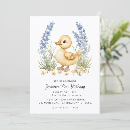 Cute Duckling Garden First Birthday QR Code Kaart (Staand voorkant)