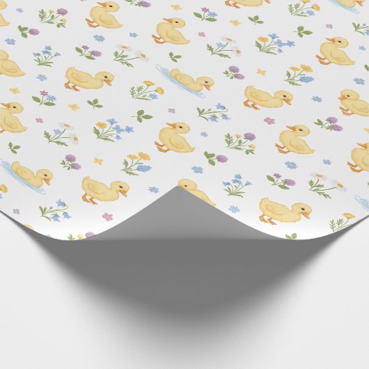Cute Ducklings and Wildflowers Pattern Cadeaupapier (Hoek)