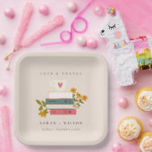 Cute Dusky Blush Stapelde Storybooks Floral Weddin Papieren Bordje (Feest)