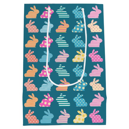 Cute Easter Bunny Pattern Blue Medium Cadeauzakje (Achterkant)