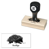 Cute echidna met bijen cartoon illustratie rubberstempel (Gestempeld)