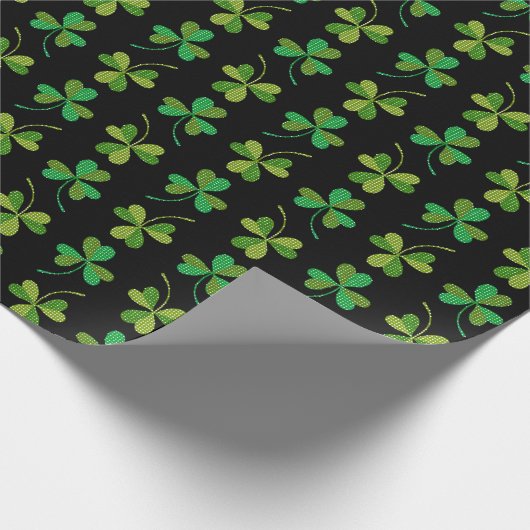 Cute & Elegant Dark Shamrock Pattern Green & Black Cadeaupapier (Hoek)