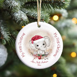 Cute Elephant Baby First KerstBoy Naam Keramisch Ornament<br><div class="desc">Deze kutste kleine olifant met keramisch ornament van Santa-hoed in prachtige kerstkleuren is een mooie kerst van je baby's eerste kerstfeest dat je voor altijd zult koesteren. Het ontwerp is aan beide zijden. Gebruik de online hulpmiddelen van de sjabloon om met een naam en een jaar te personaliseren. U kunt...</div>